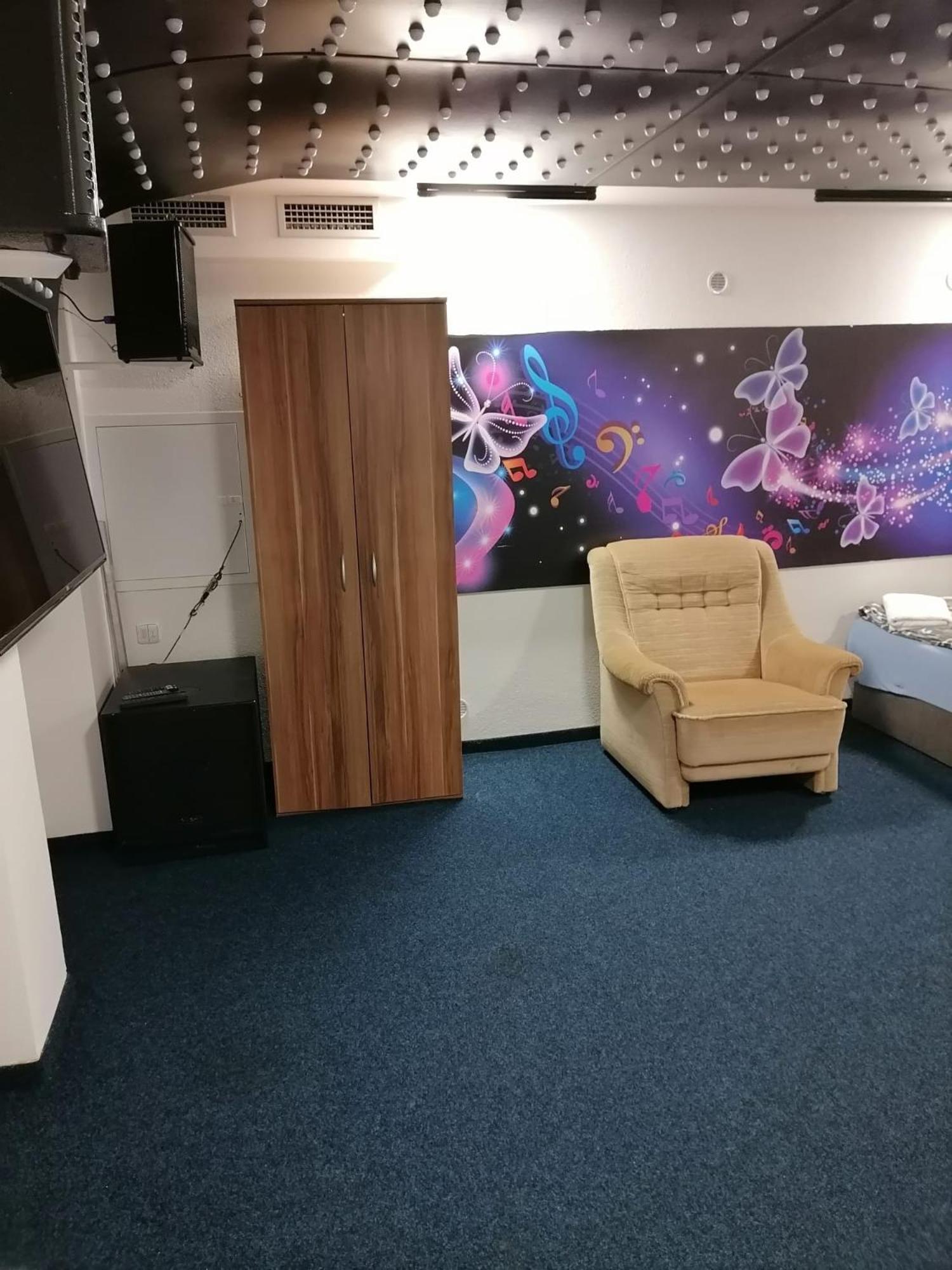 Apartment Karlovy Vary Bagian luar foto